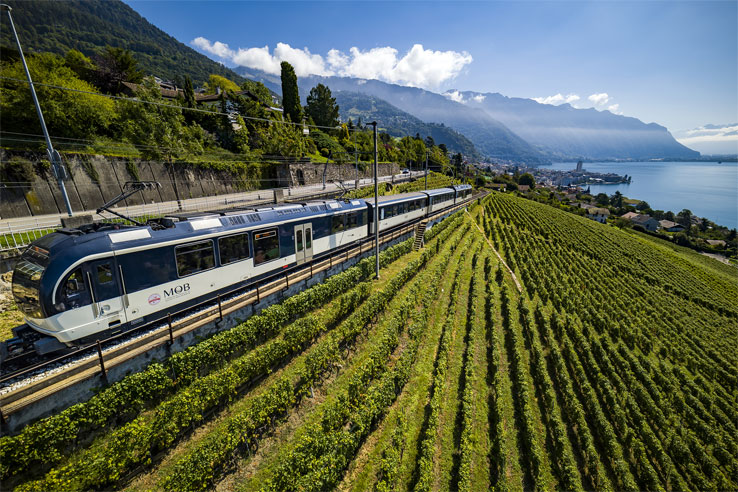 GoldenPass Line above Montreux